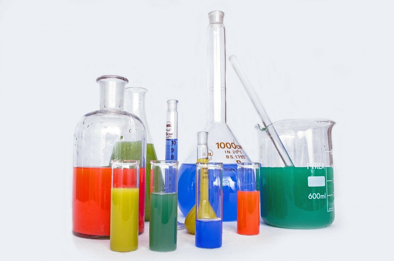 chemistry set items beaker test tubes chemicals pyrex